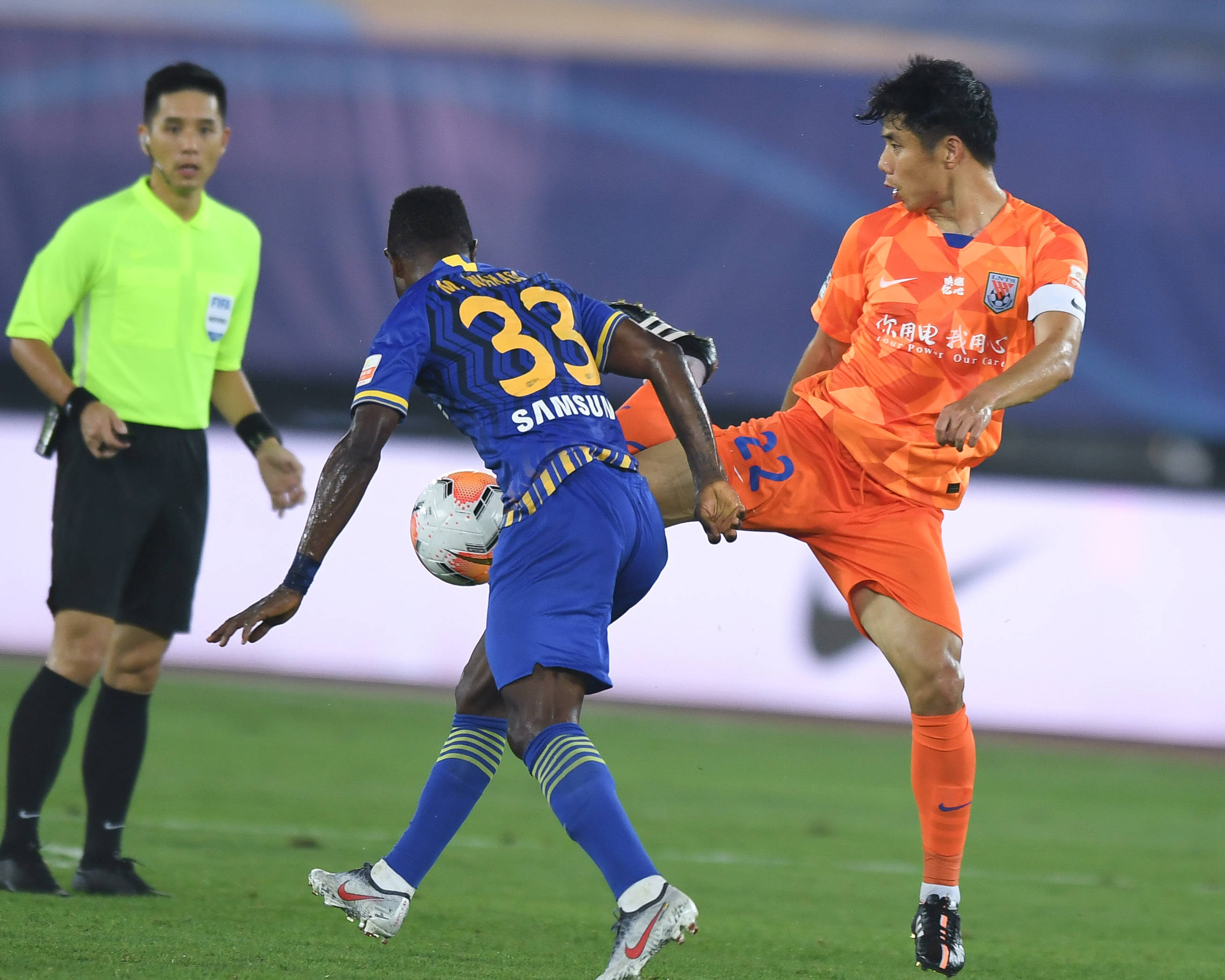 包含山东鲁能开局不利，主场迎战江苏苏宁，拼尽全力的词条