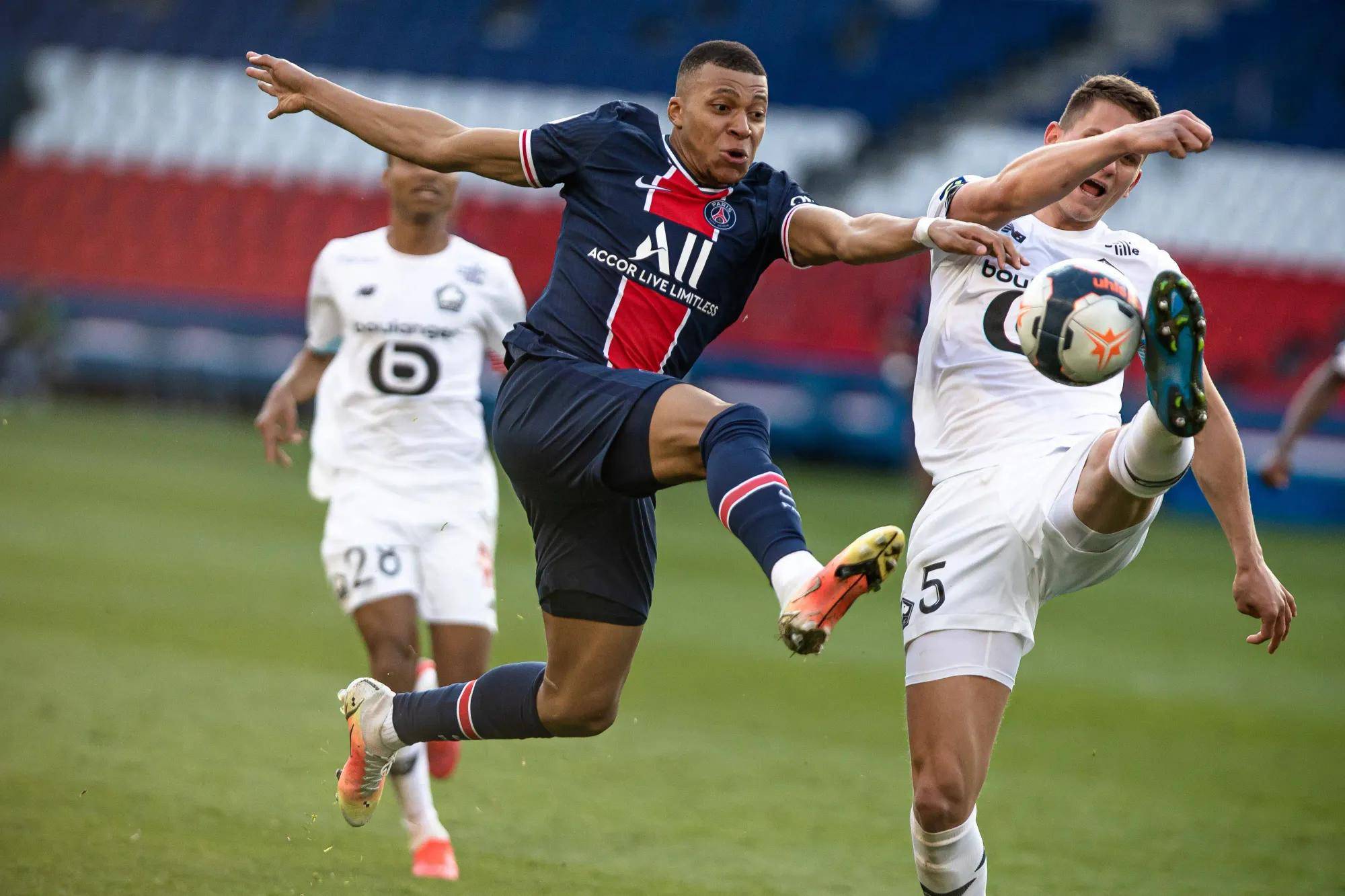 利物浦逆转胜利，晋级欧冠半决赛