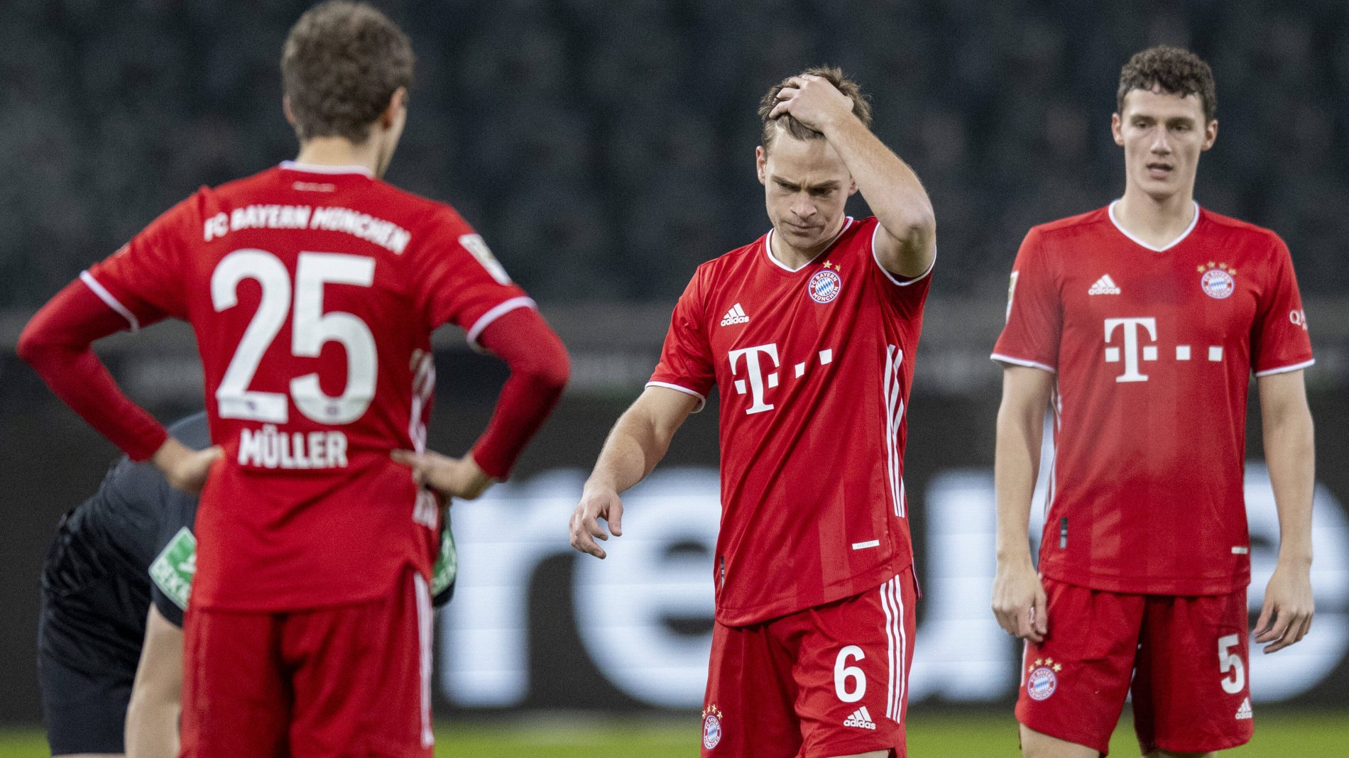 关于拜仁慕尼黑豪取九连胜，豪取德甲榜首的信息