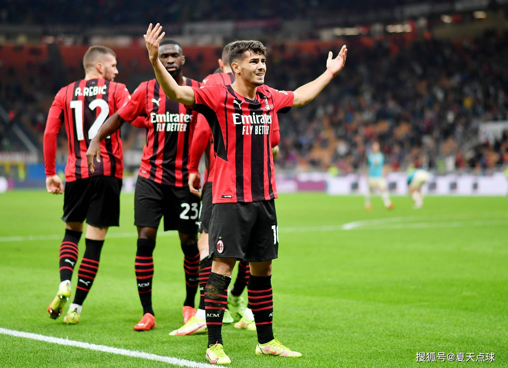 意甲双雄争霸欧冠，最终都无缘决赛的简单介绍