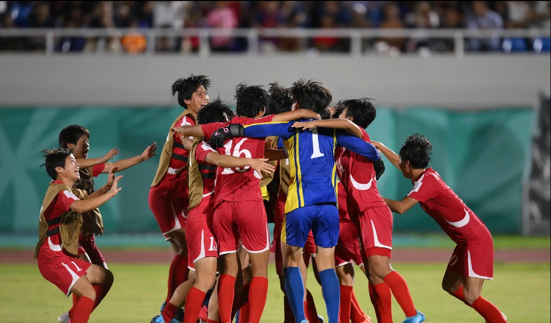 国家女足在比赛中展现出色表现赢得掌声