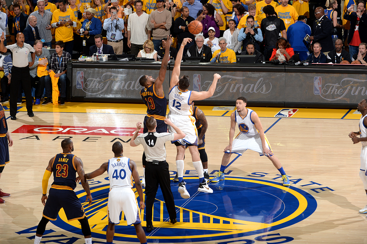 疯狂的比赛场面，令人热血沸腾