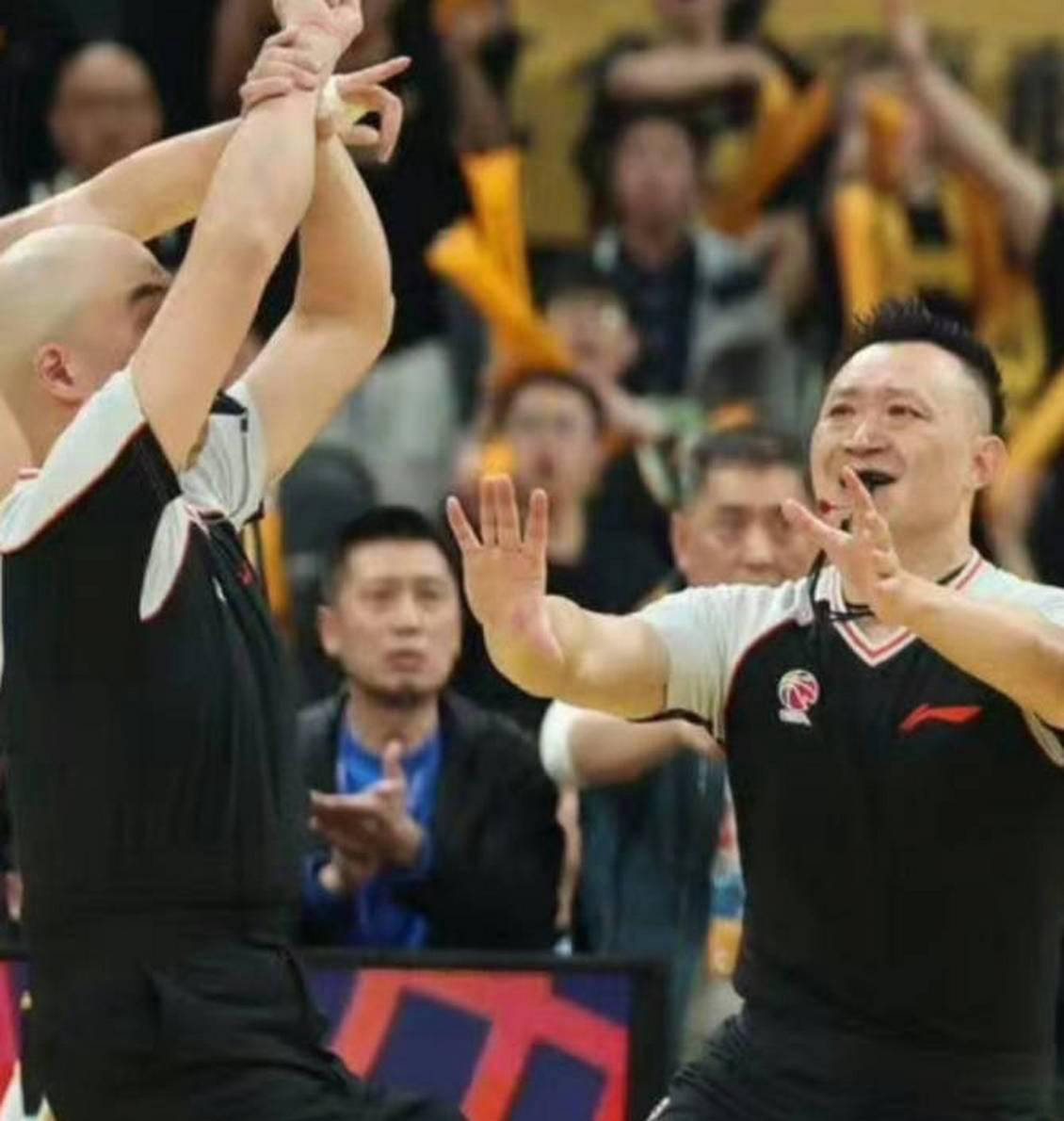 比赛火热，篮球选手飞速转变,强悍阵容势如破竹!的简单介绍