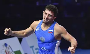 包含布拉格选手突破自我，赢得团队支持的词条