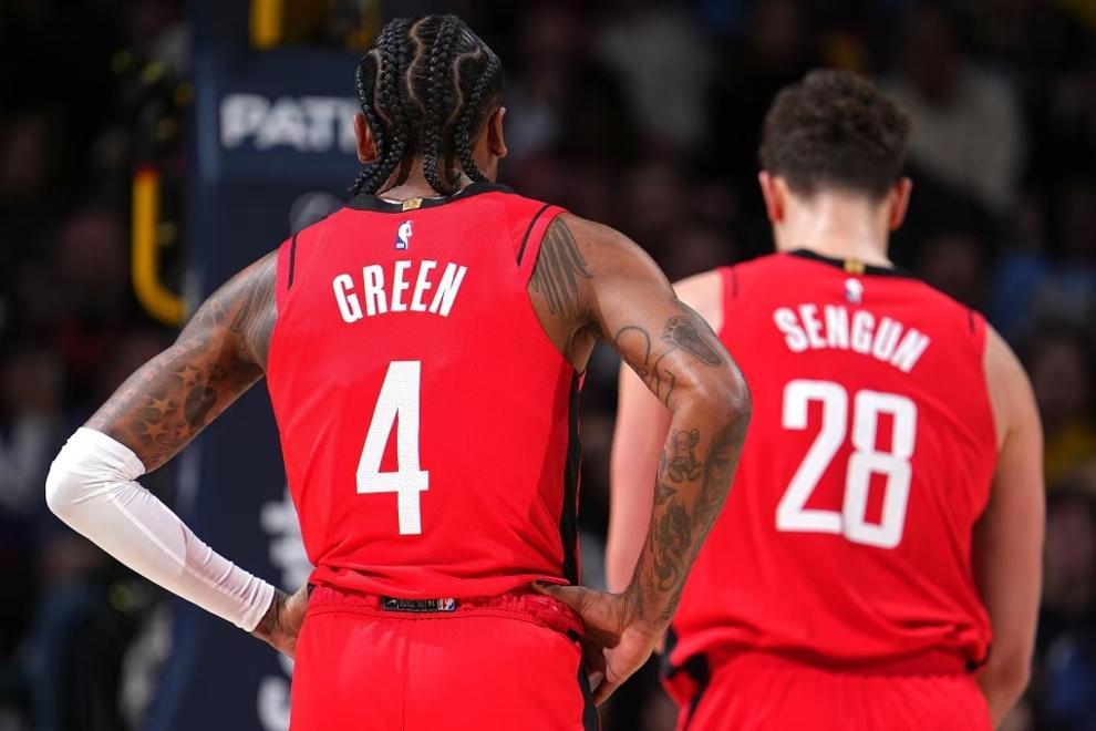 火箭主场击败独行侠，保持连胜势头