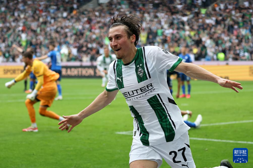 门兴格拉德巴赫惨失领先，德国足球联赛排名下滑的简单介绍