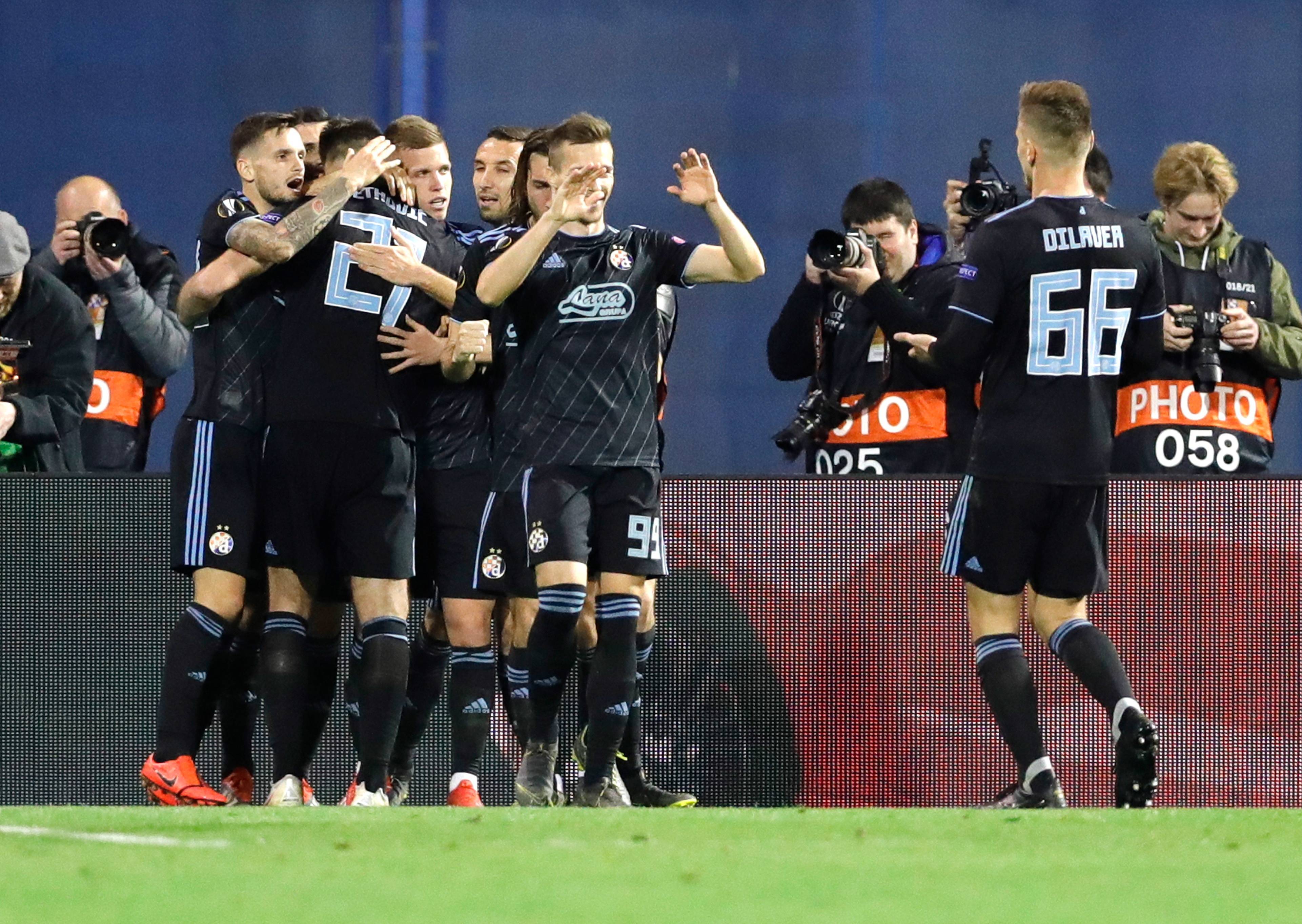 里尔主场胜出，欧冠形势稳固