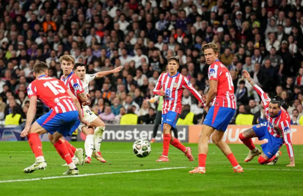 包含皇马备战欧国联小组赛，全队士气高昂的词条