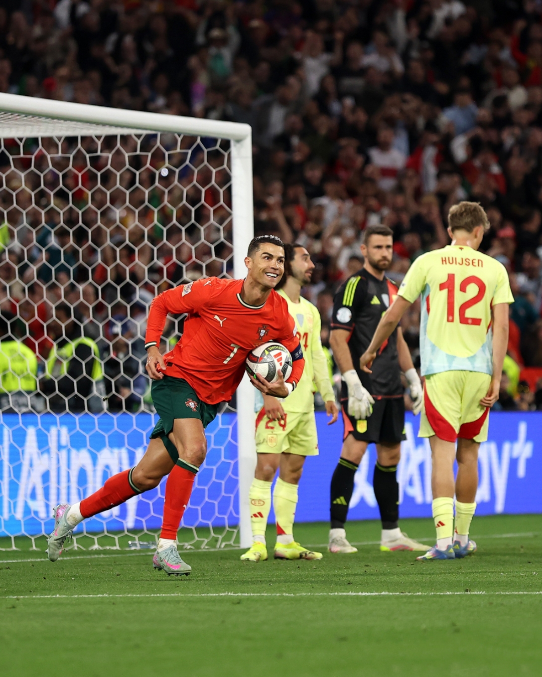 克罗地亚国家队欧预赛斩获胜利，士气高涨