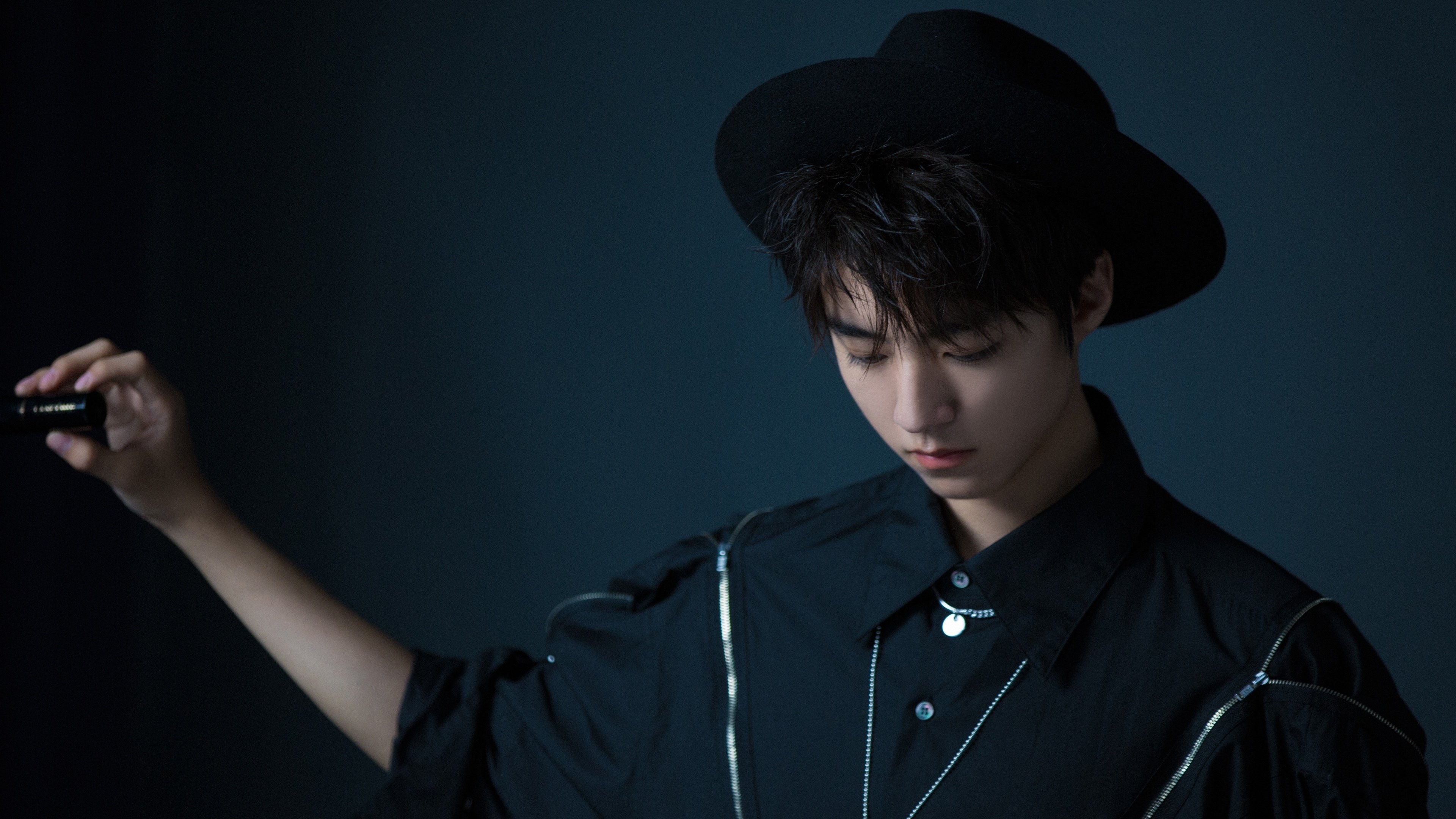 奥斯梅恩独中三元，洪都拉斯险胜摩洛哥—友谊赛中的个人英雄主义与团队博弈