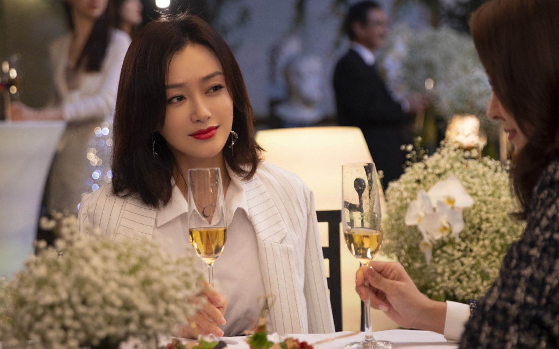 欧冠淘汰赛焦点战，威尔士巨星闪耀，提前终结里昂悬念